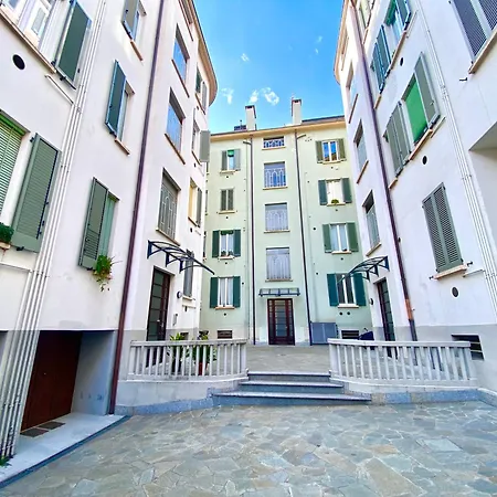 Comoluxhouse- Intero Appartamento Exterior photo