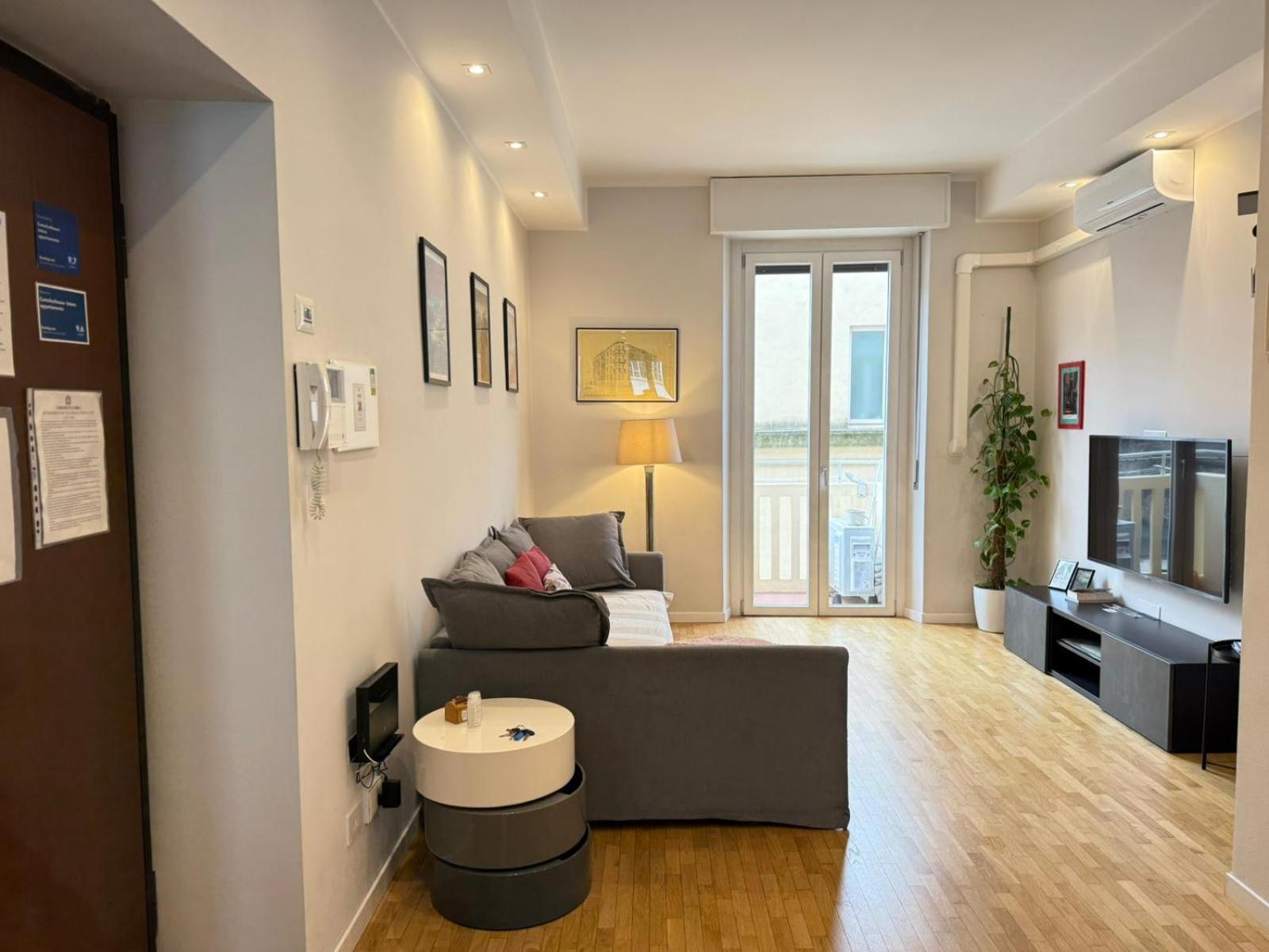 Comoluxhouse- Intero Appartamento *